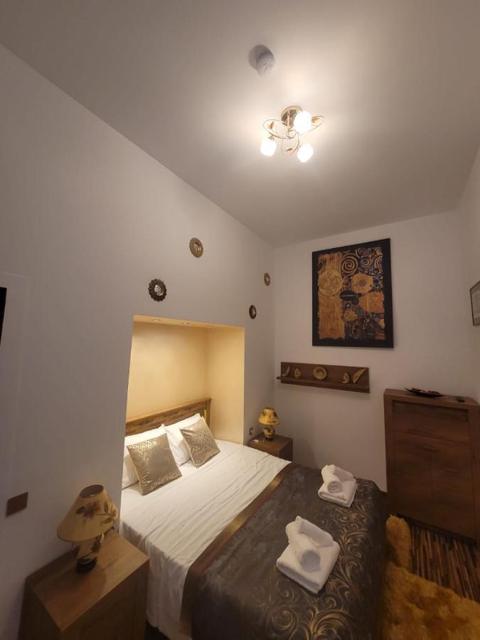 City Home Bucarest Extérieur photo
